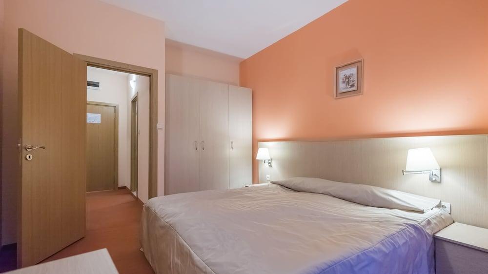 Hotel Orpheus - Casino And Spa Pamporowo Zewnętrze zdjęcie