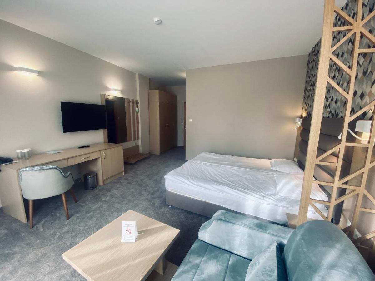Hotel Orpheus - Casino And Spa Pamporowo Zewnętrze zdjęcie