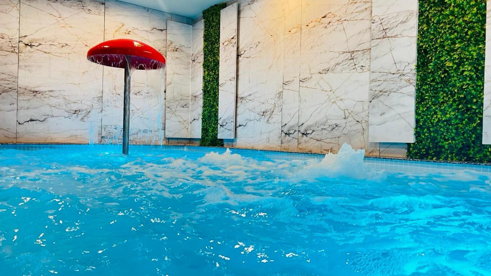 Hotel Orpheus - Casino And Spa Pamporowo Zewnętrze zdjęcie