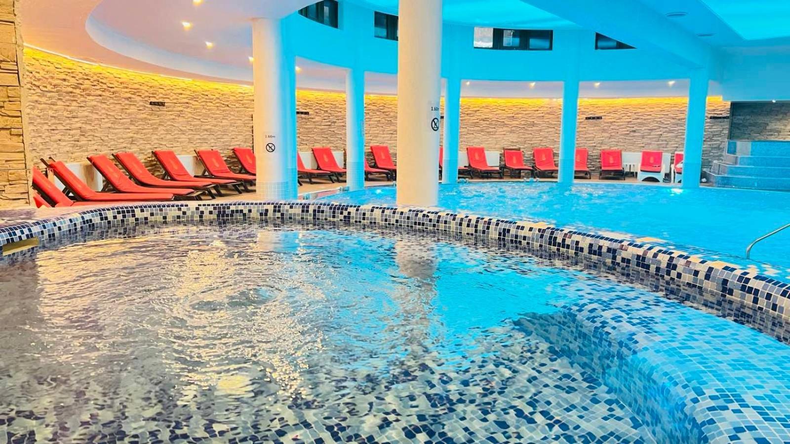 Hotel Orpheus - Casino And Spa Pamporowo Zewnętrze zdjęcie