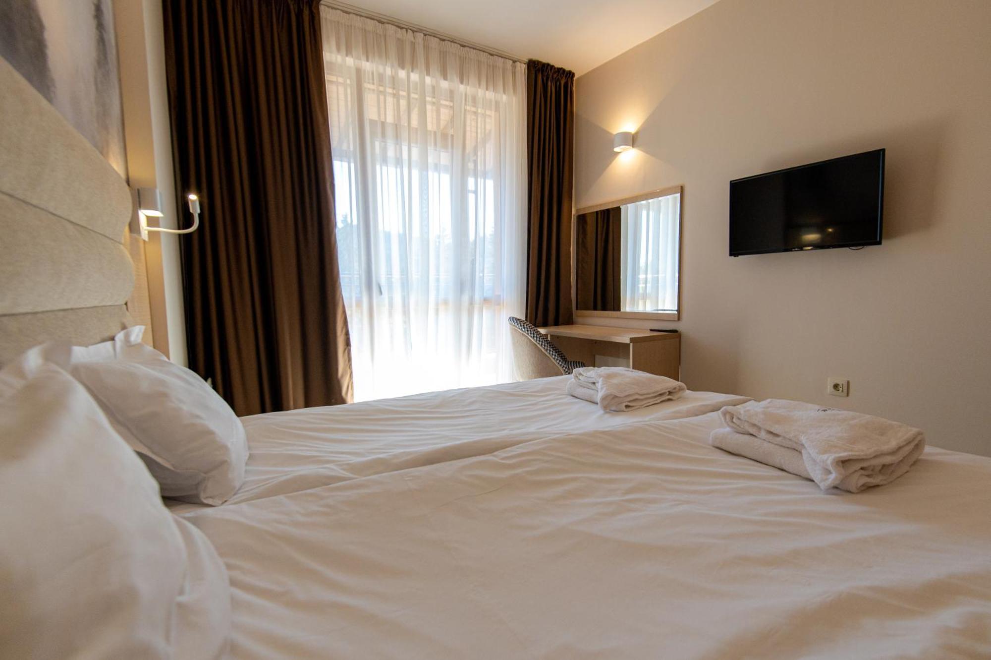 Hotel Orpheus - Casino And Spa Pamporowo Zewnętrze zdjęcie