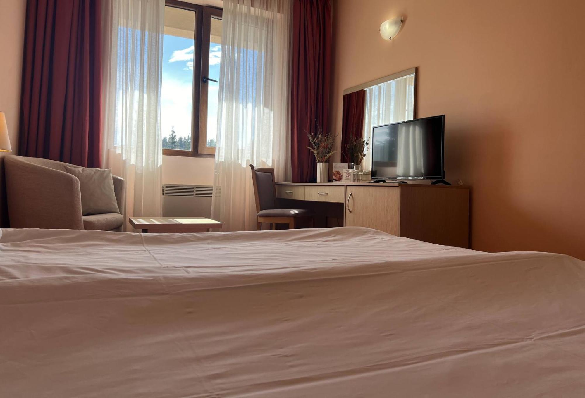 Hotel Orpheus - Casino And Spa Pamporowo Zewnętrze zdjęcie