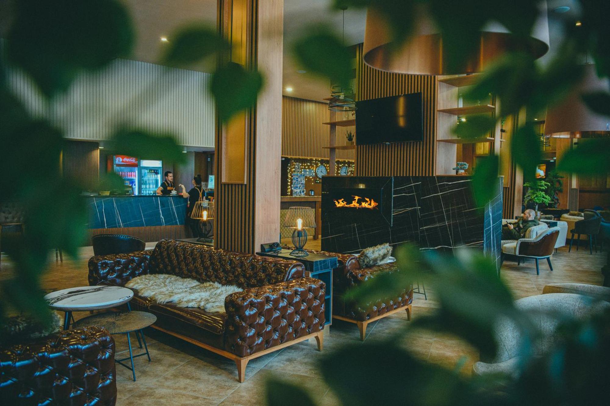 Hotel Orpheus - Casino And Spa Pamporowo Zewnętrze zdjęcie