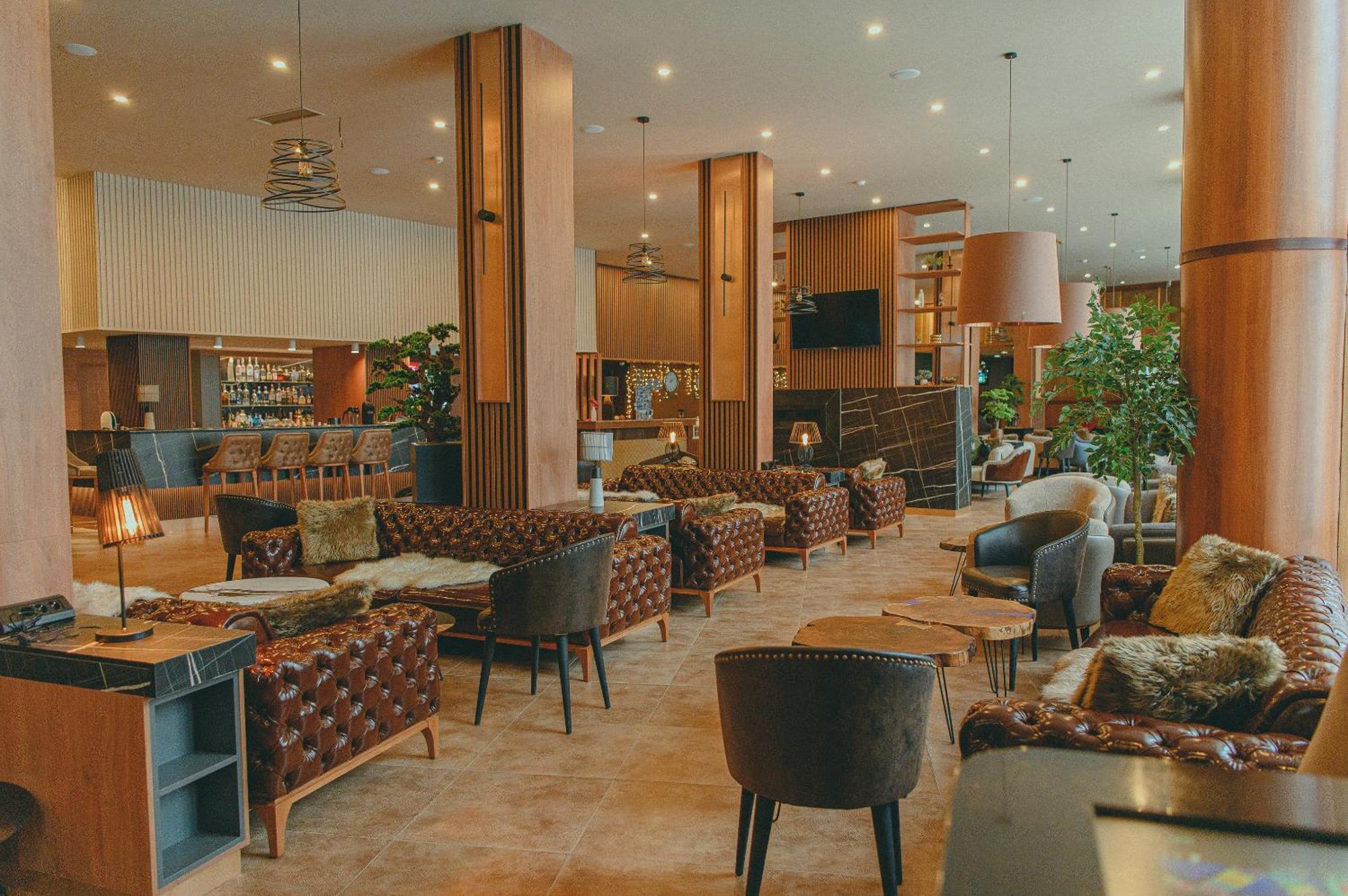 Hotel Orpheus - Casino And Spa Pamporowo Zewnętrze zdjęcie