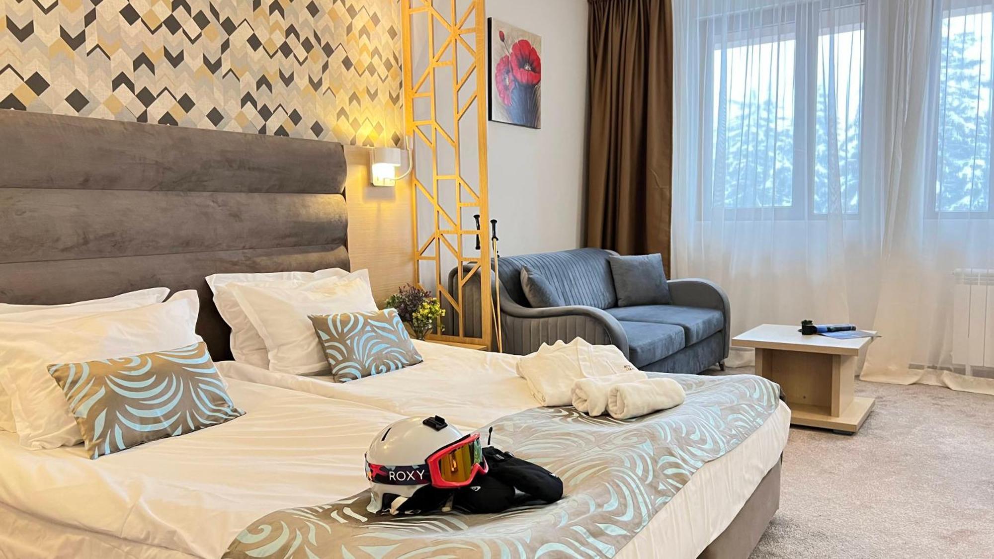 Hotel Orpheus - Casino And Spa Pamporowo Zewnętrze zdjęcie