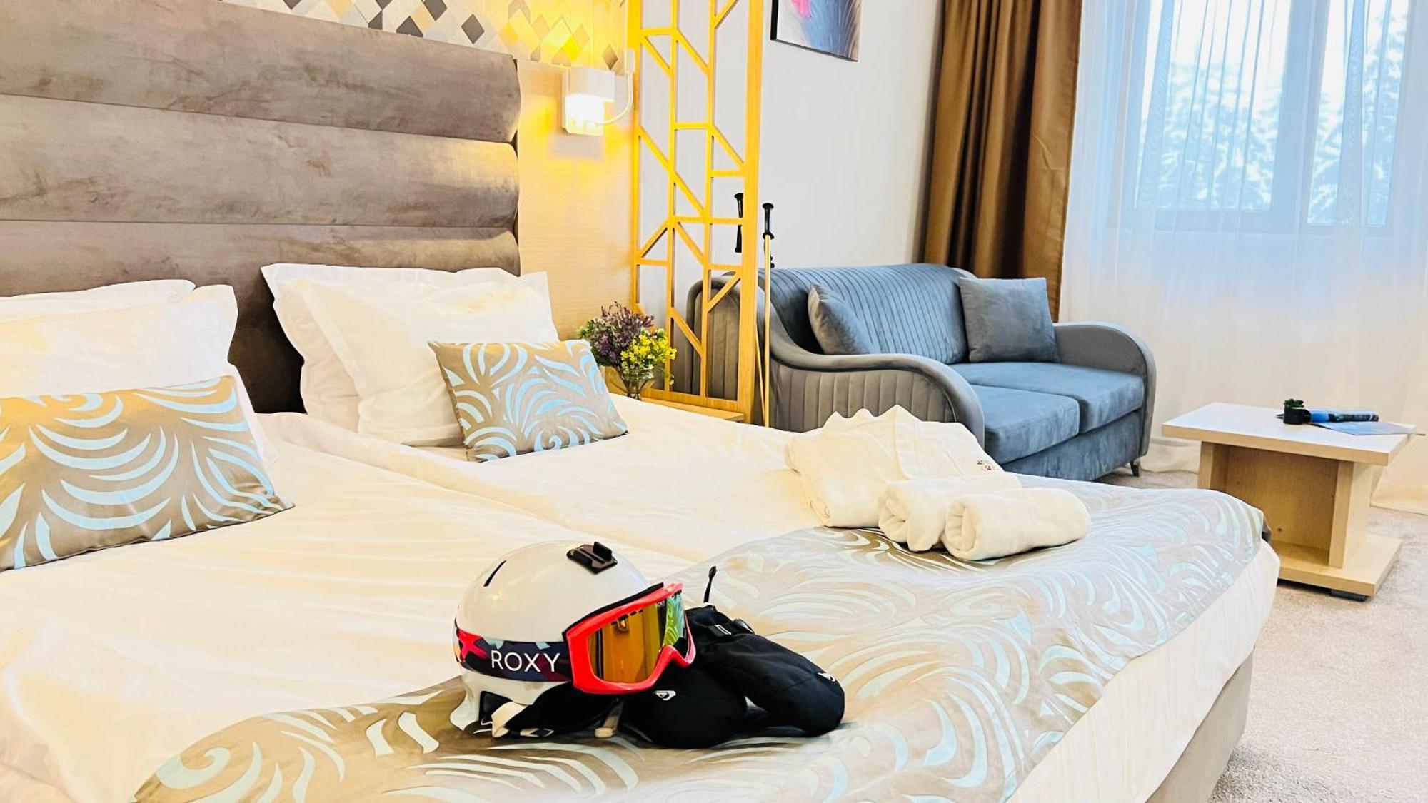 Hotel Orpheus - Casino And Spa Pamporowo Zewnętrze zdjęcie